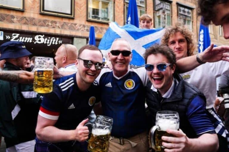 Scottish fans storm Munich: already out of beer for tonight’s game