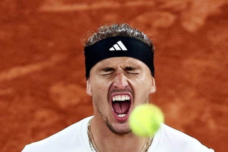 Zverev survives Rune’s onslaught in epic 5-set French Open thriller