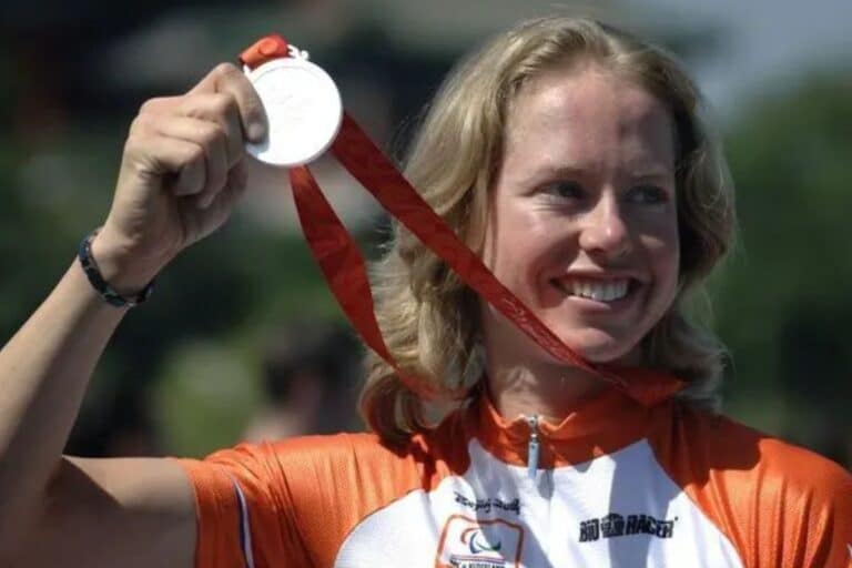 Monique van der Vorst, the Paralympic athlete who lied or was miraculous?