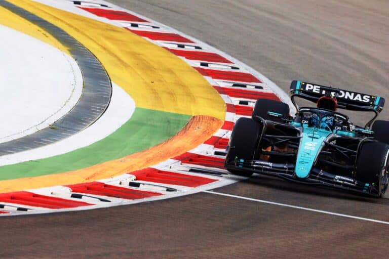 185 mph in the corners thanks to an invisible element that generates more than 50% of the downforce in F1