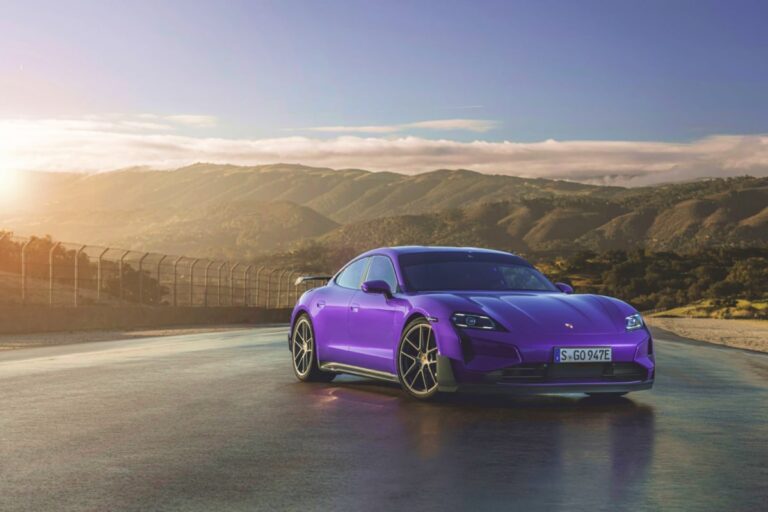 Porsche announces a temporary pause on electric vehicles: great news for driving enthusiasts who will get to enjoy combustion engine models for longer than expected