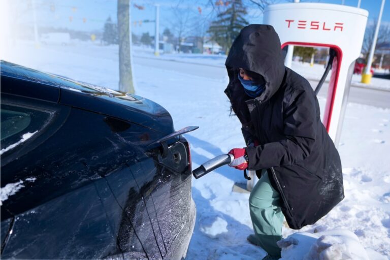 30% of damage avoided: these simple solutions protect your car batteries from the freezing winter