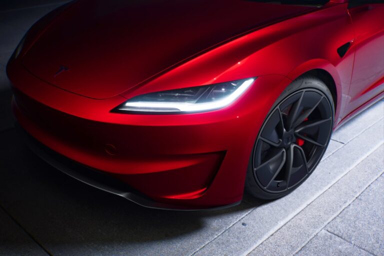 $1 BILLION without selling a single car: the jackpot Tesla will hit in 2025 represents only 10% of its miraculous revenue over the past 6 years