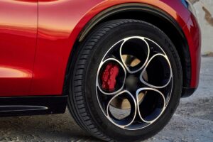 Alfa Romeo abandons the idea of a 100% electric lineup
