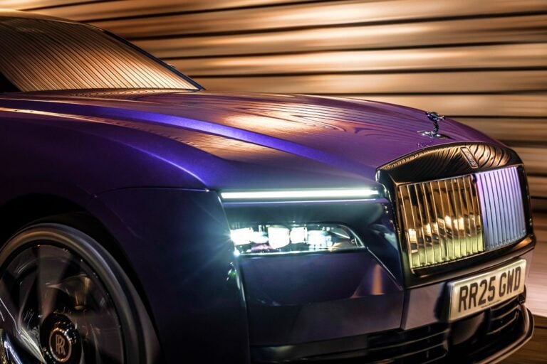 Rolls-Royce’s future best-seller? This new electric luxury coupe, more powerful and more expensive than ever ticks all the boxes