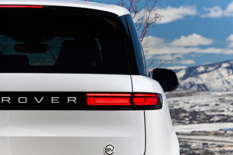 Discover how Range Rover transformed its flagship model to become the star of ski resorts